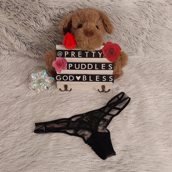 🖤 VS Very Sexy Midnight Affair Rose Embroidery Faux Leather Thong Panty 🖤 - Picture 7 of 16